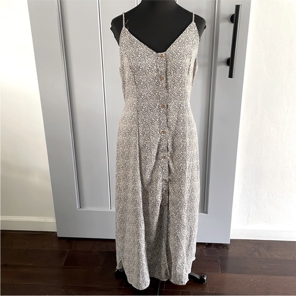 Sienna Sky Dresses & Skirts - Sienna Sky large dot button up Dress